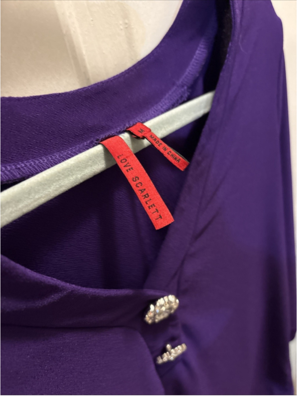 Love Scarlett Top Women’s Purple 3/4 Sleeves Rhinestone Buttons V-Neck Neck 1007 - Picture 6 of 8
